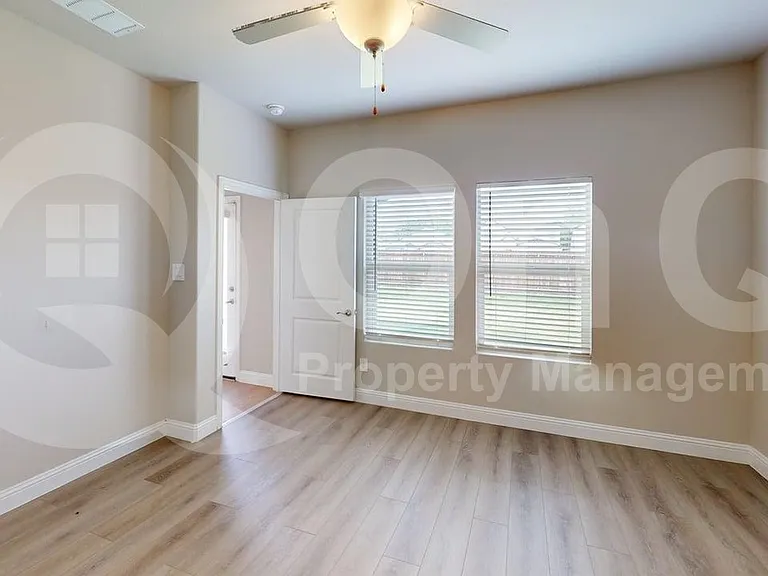 616 McKenna Dr — Photo 11