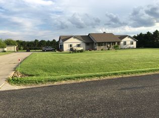 1423 E 3100 North Rd, Mansfield, IL 61854