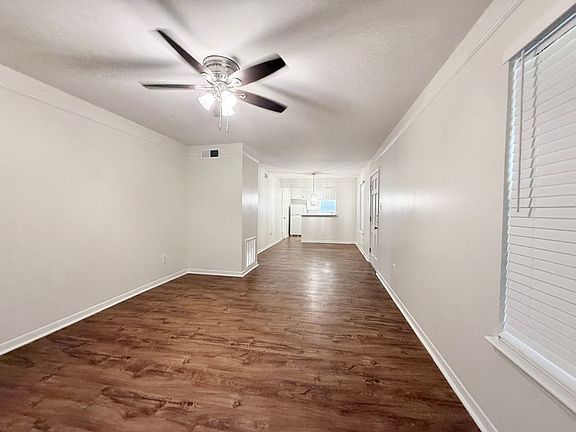 4th image of 500 Willow Dr #Wilc2
