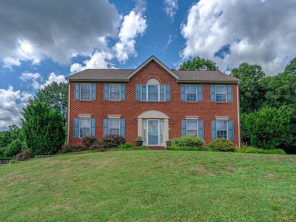 1st image of 352 Sunflower Dr
