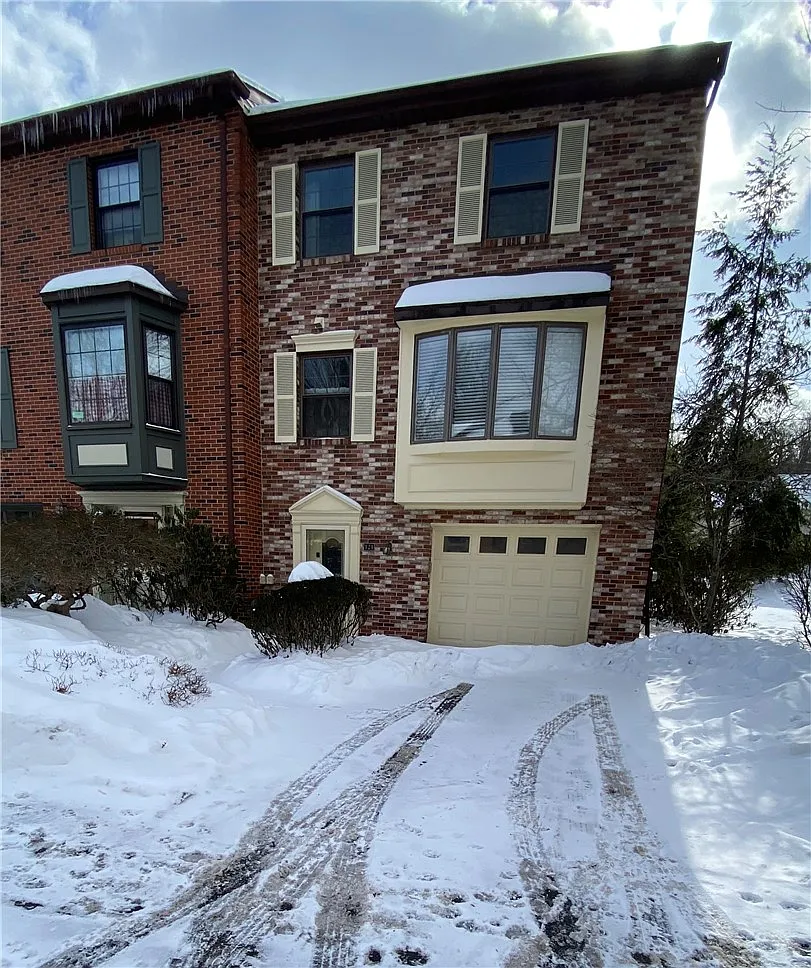 121 Glenwood Dr photo 1
