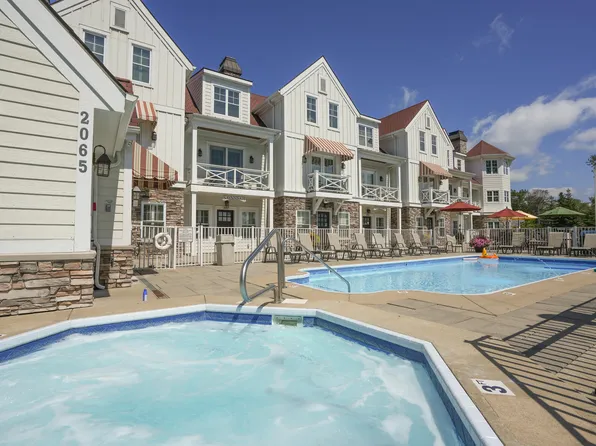 2057 Lake St #6D, Holland, MI 49424