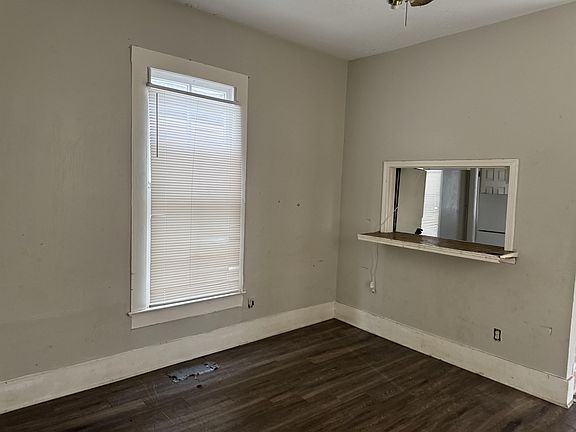 5th image of 86 Angelus St