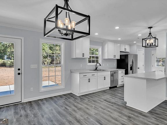 4th image of 101 Bluegill Rd