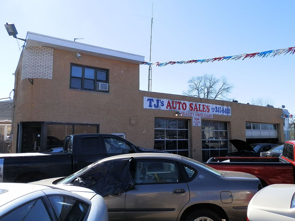 1st image of 750 E 1st Ave