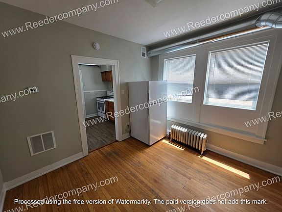5th image of 3615 Grand Blvd APT 2