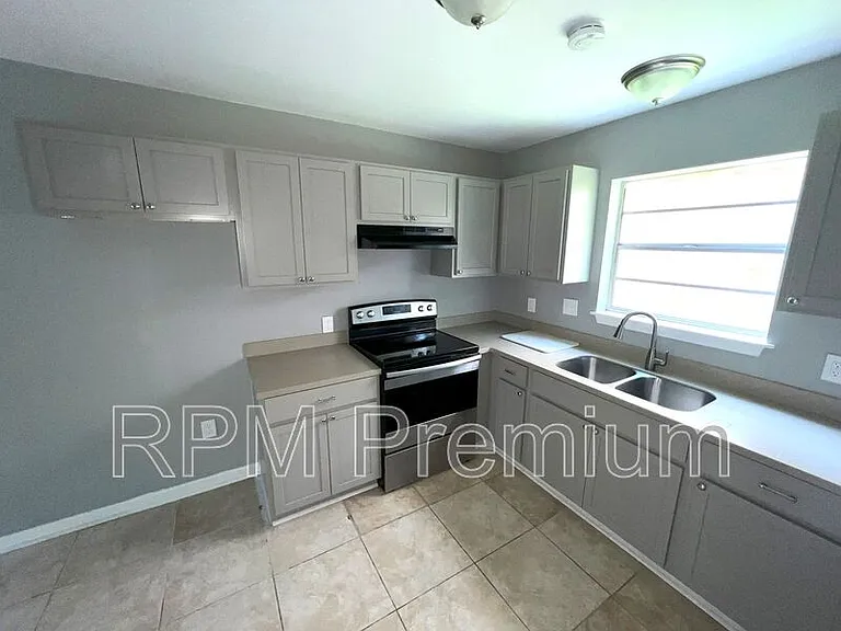 5159 Baker Blvd #B — Photo 8