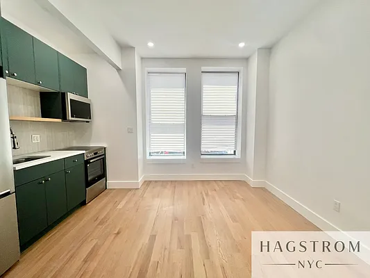 Rented by Hagstrom Management Inc | media 8