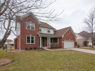102 Hudson Bay Ln, Greenwood, IN