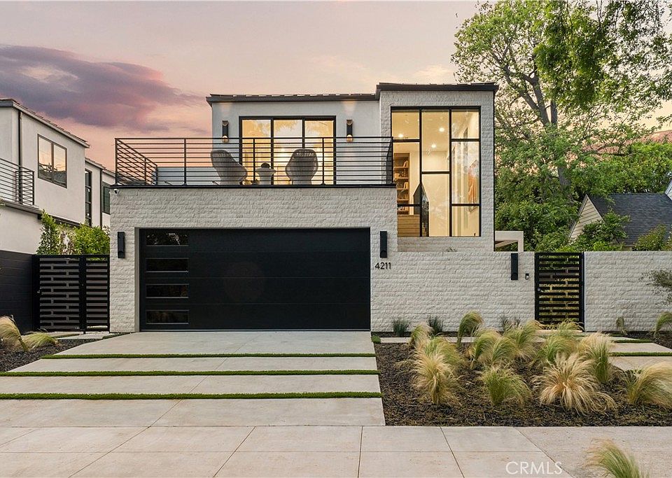 1st image of 4211 Agnes Ave