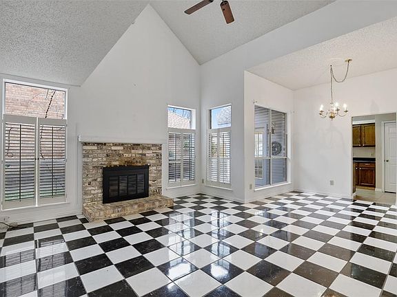 4th image of 2317 Shalimar Dr
