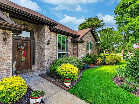 4th image of 4211 Primrose Dr