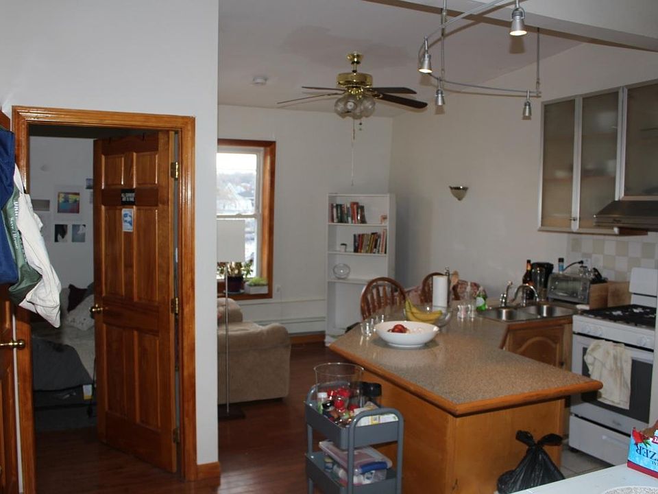 2nd image of 452 Cambridge St #4