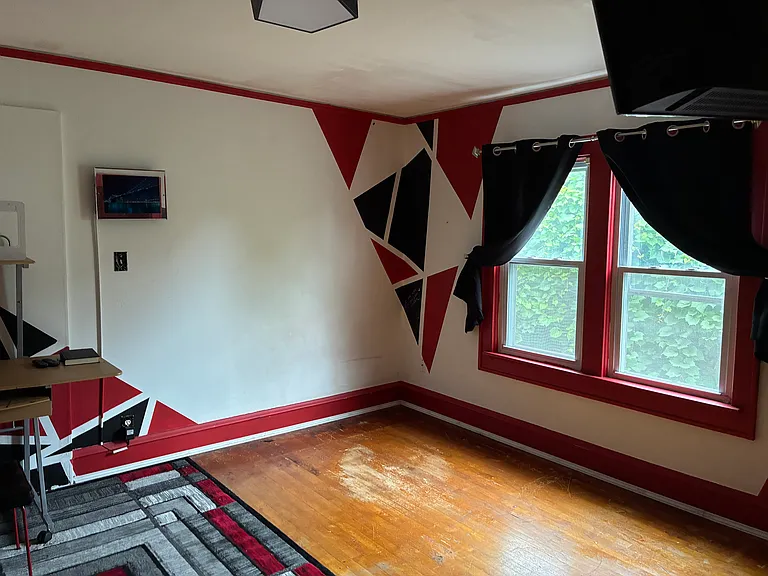 1818 E Kenwood Blvd — Photo 10