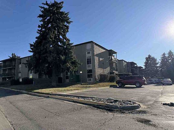 4th image of 2231 S Vaughn Way