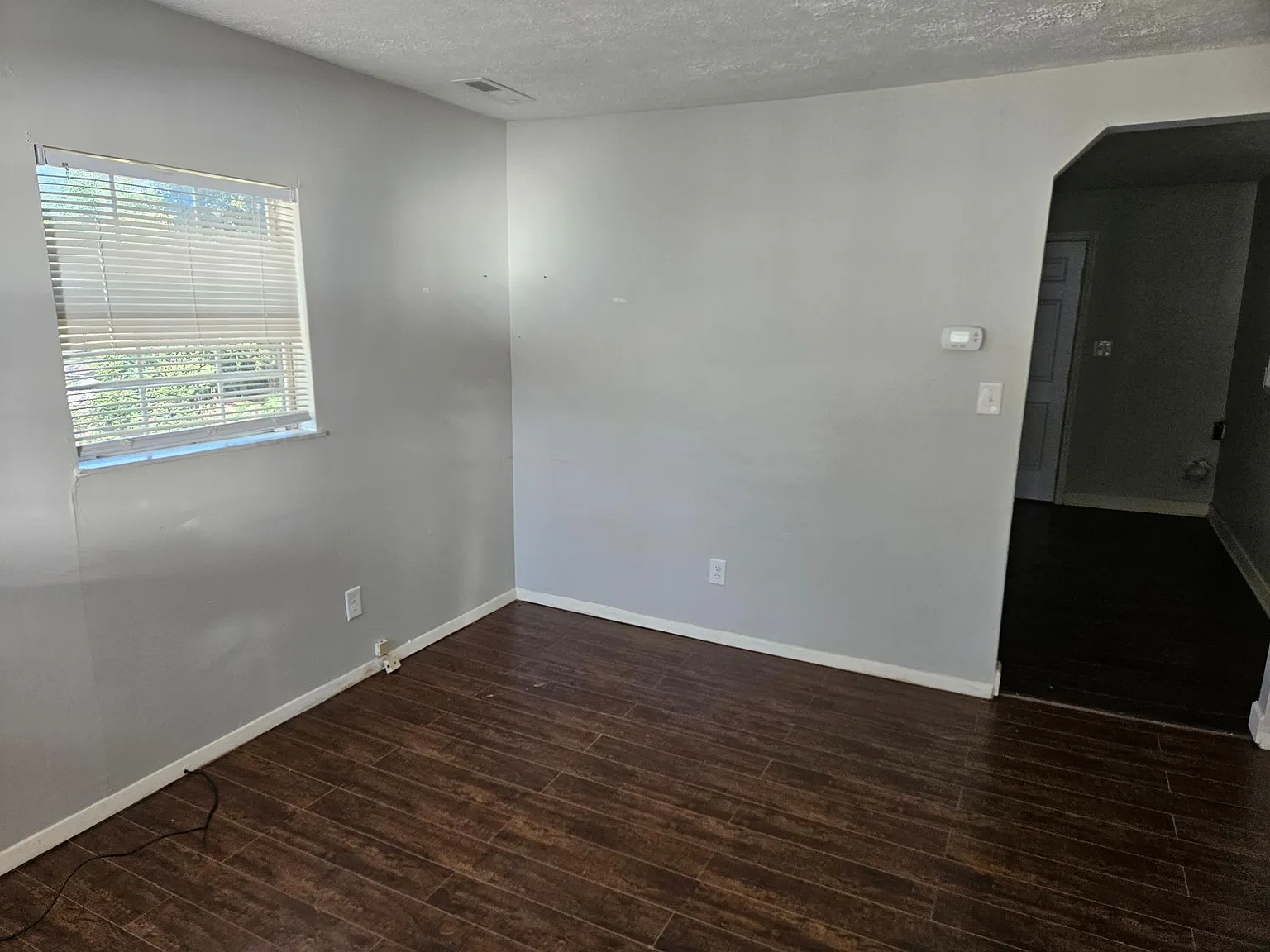 2 bed, 700 sqft, $695 — Photo 2