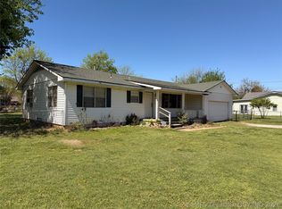 438 N Forest St, Jenks, OK 74037