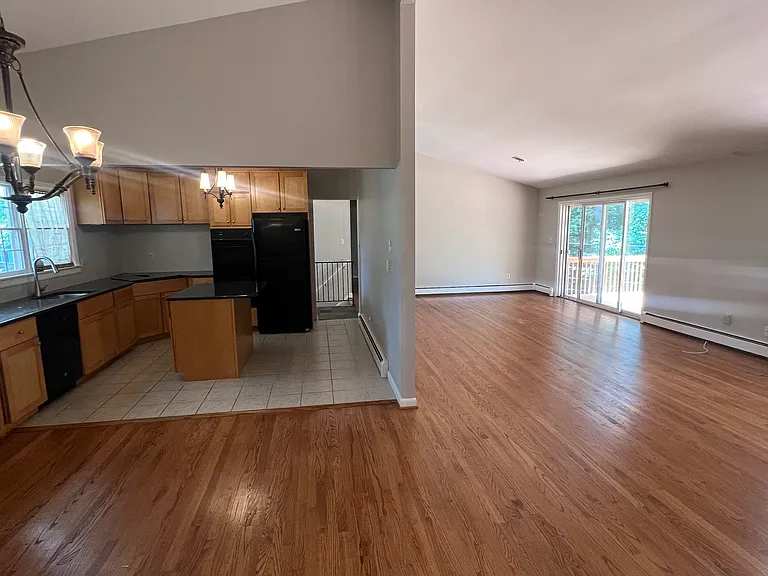 10206 Green Clover Ct — Photo 21