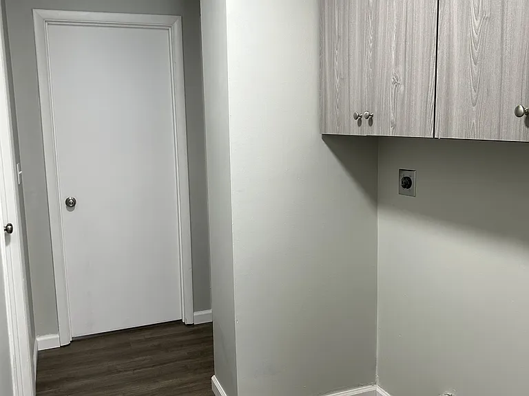427 N Lake St #6 — Photo 12