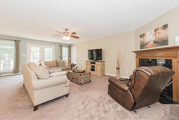 3rd image of 6628 Little Branch Dr