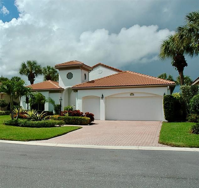 1st image of 3562 Lantern Bay Dr