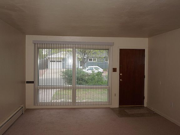 5th image of 319 Elmwood Dr