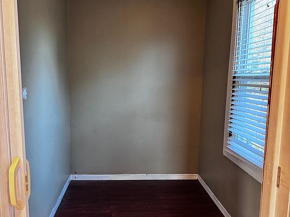3rd image of 2252 N Meade Ave APT 2