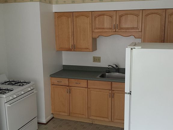 4th image of 1660 Llanfair Ave APT 2