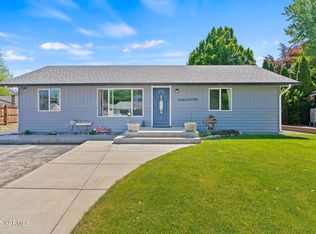 1013 Rose Pl, Yakima, WA
