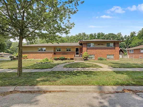 27110 Clairview Dr, Dearborn Heights, MI 48127