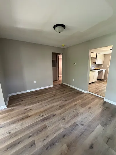 319 W Washington St #3 — Photo 4
