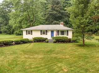 530 Ostrander Rd, East Aurora, NY 14052