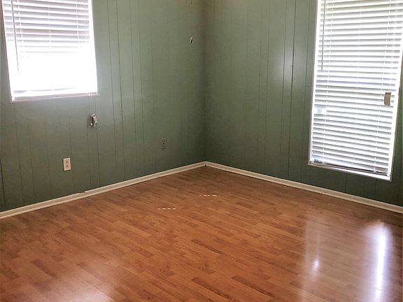 5th image of 212 Lindsey Cir