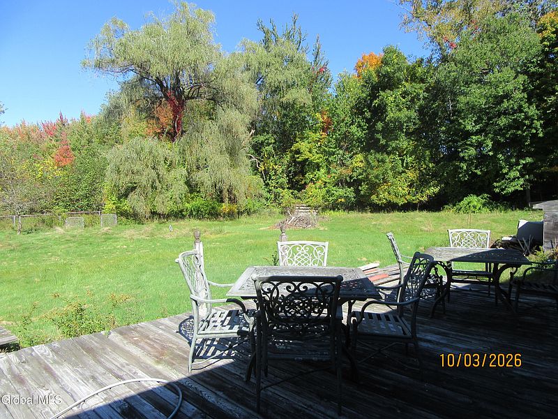 5th image of 469 Elliot Road