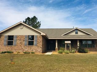 1663 Twin Pines Cir, Cantonment, FL 32533