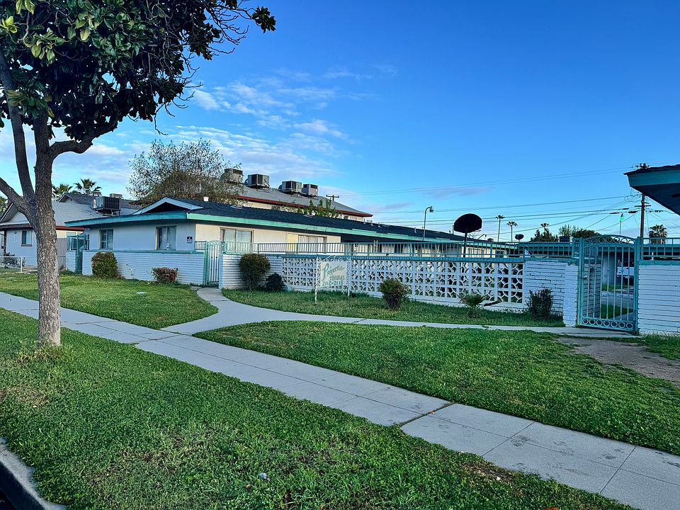 1st image of 2118 W Princeton Ave