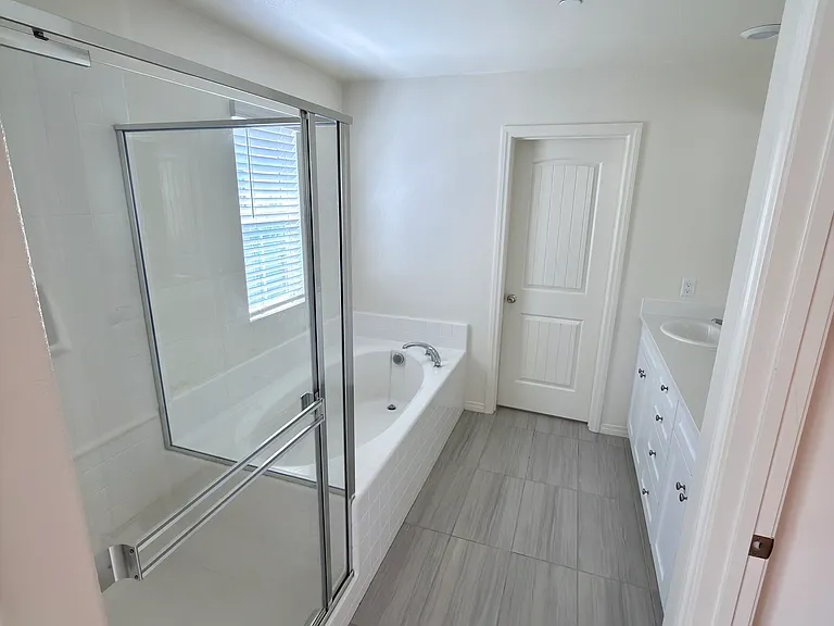 7897 Griffith Peak St — Photo 10