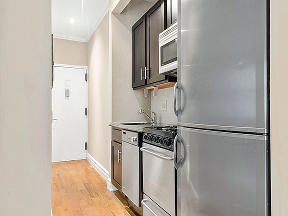 3rd image of 404 E 88th St APT 2H