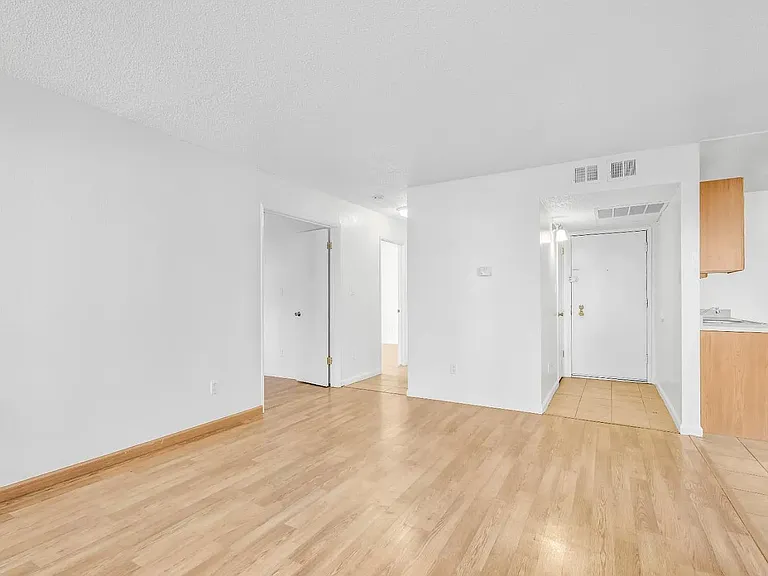 4332 Pacific Ave #25 — Photo 9