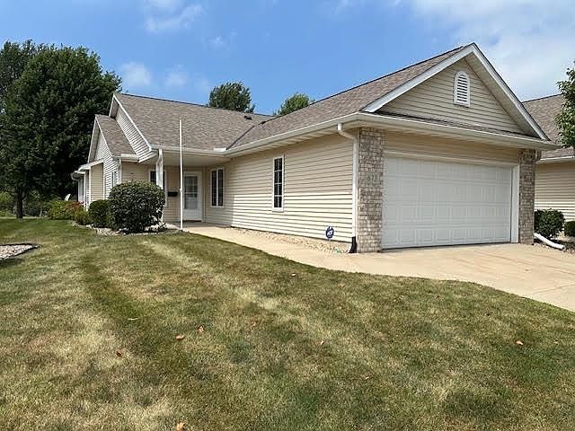 1st image of 673 Springbrook Cir #65