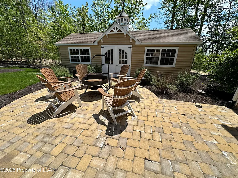 228 Windsor Way — Photo 36