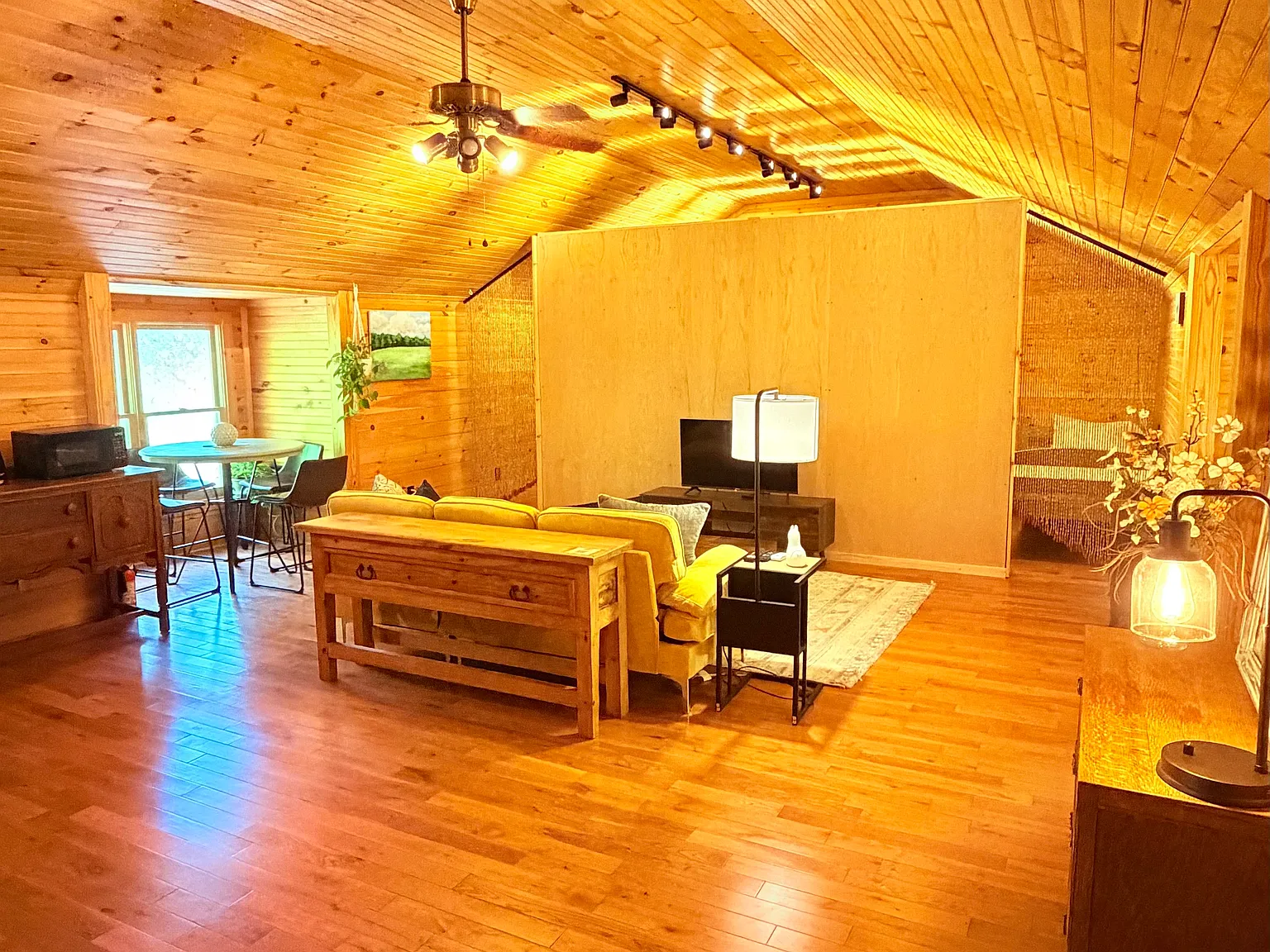 1 bed, 600 sqft, $1,825 — Photo 3