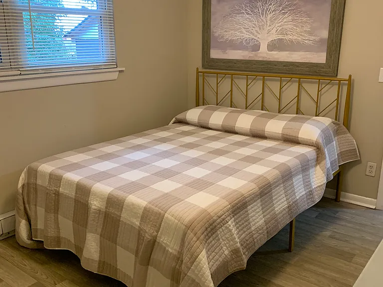 3739 Saint Johns Ave #2B — Photo 3