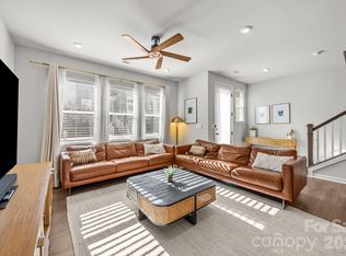 915 Kinsey Aly, Charlotte, NC 28217