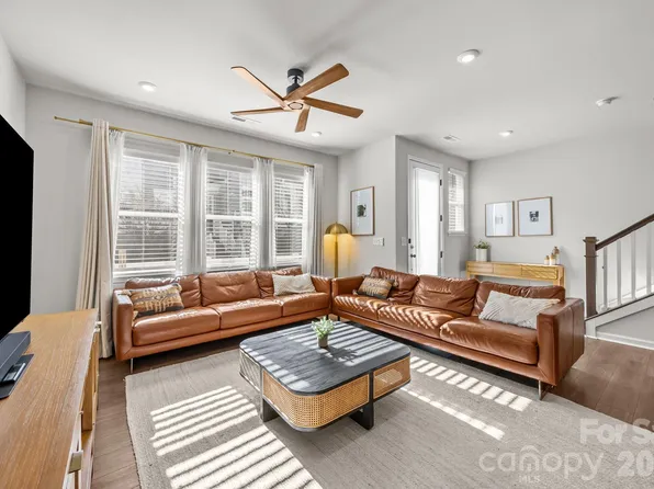 915 Kinsey Aly, Charlotte, NC 28217