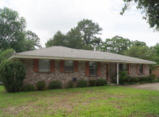 520 Kennedy Ave, Coosada, AL 36020
