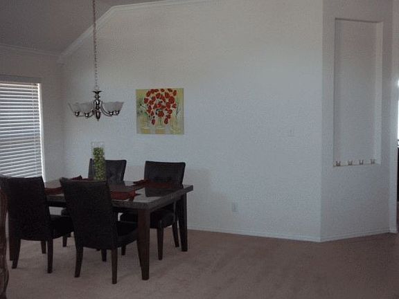 2nd image of 1616 White Willow Ln