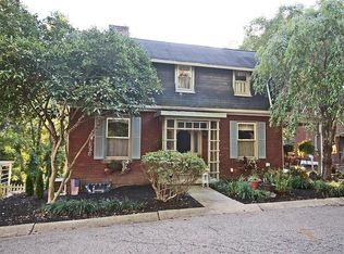 956 Oakwood Pl, Natrona Heights, PA