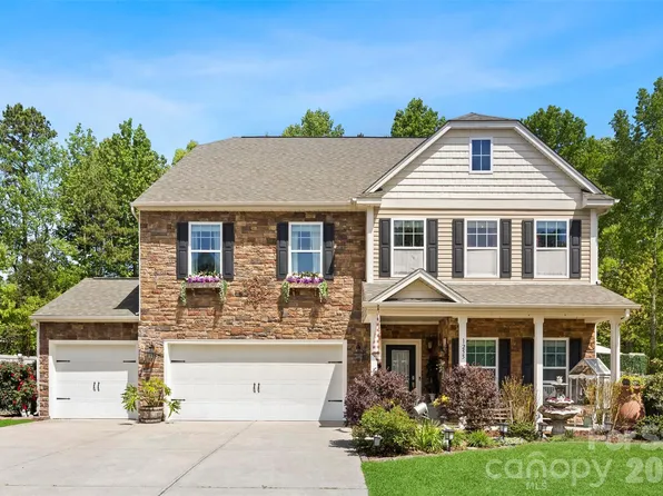 1255 Century Dr, Clover, SC 29710