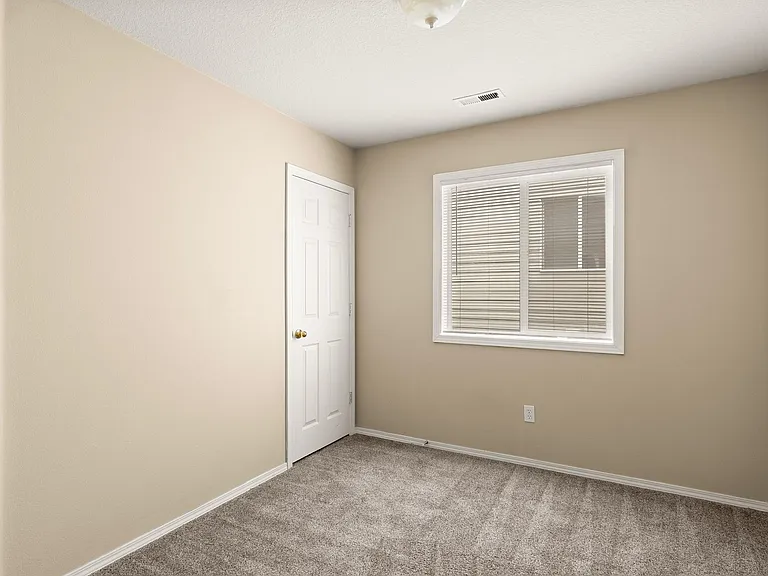 3977 SW 180th Ter — Photo 13